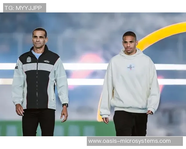 足球明星与演艺圈明星的魅力碰撞与跨界合作的精彩瞬间 足球明星与演艺圈明星的魅力碰撞与跨界合作的精彩瞬间